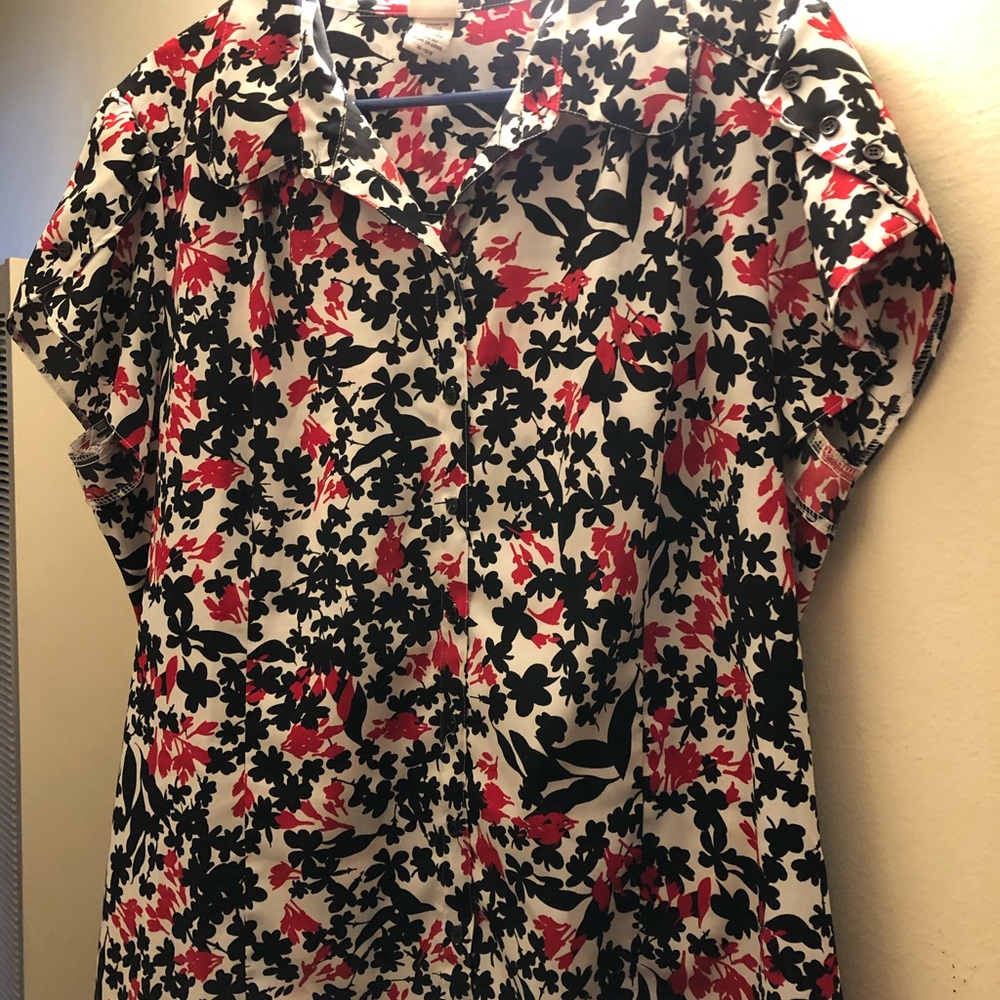 Beautiful blouse. Great condition